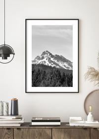 Inspiration – Poster, verschneiter Berg, Schwarz-weiss, über Sideboard