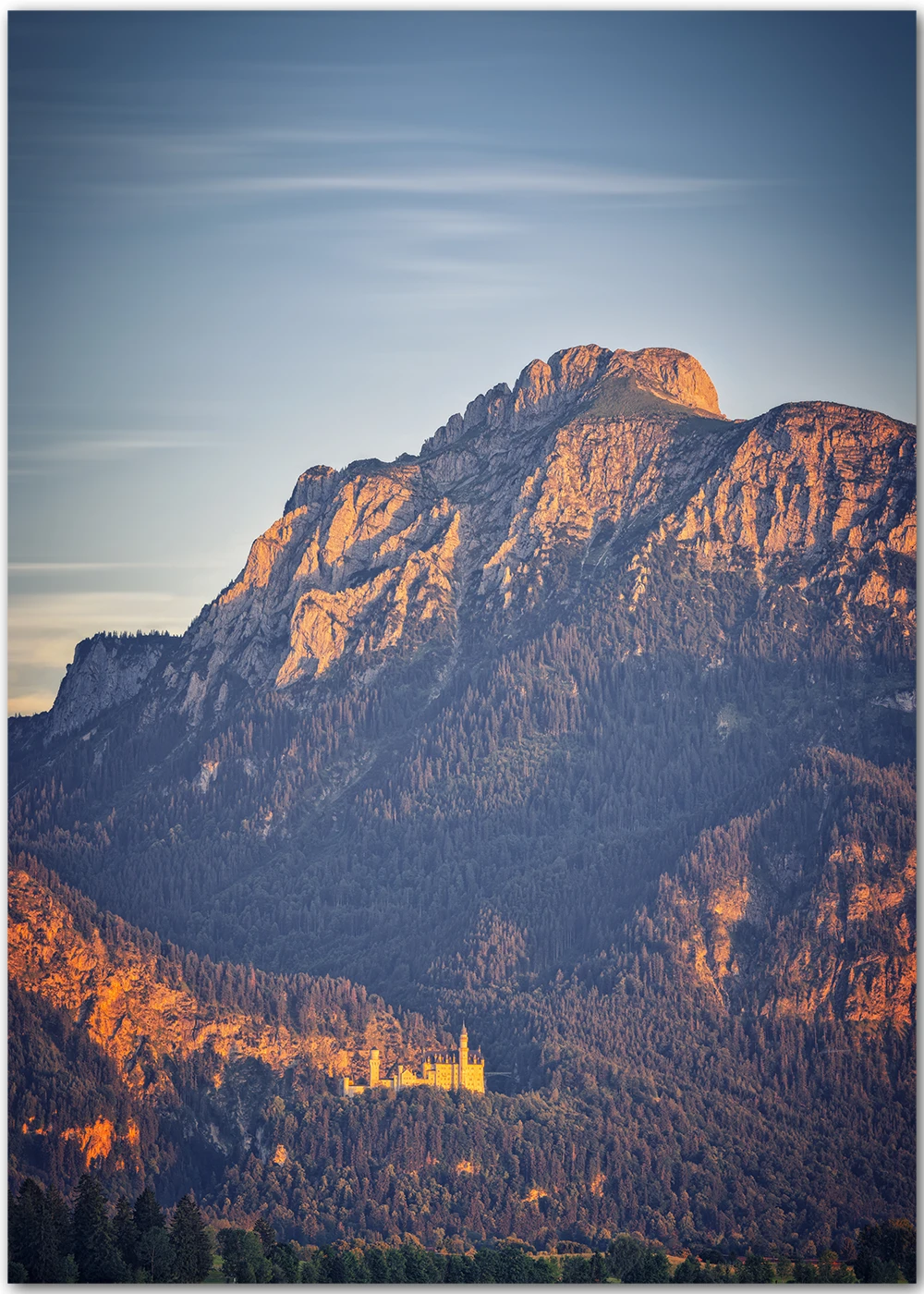 Poster mit Blick auf den Säuling und Schloss Neuschwanstein im Vordergrund Poster mit Blick auf den Säuling und Schloss Neuschwanstein im Vordergrund