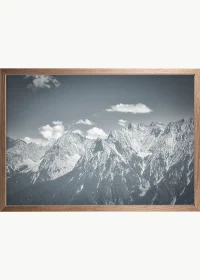 Poster mit Blick auf das Karwendelgebirge mit einem Eiche-Rahmen