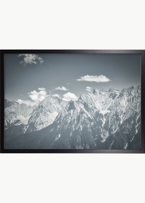 Poster mit Blick auf das Karwendelgebirge mit einem schwarzen Rahmen