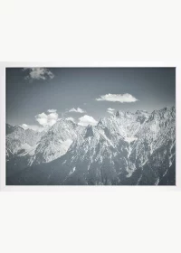 Poster mit Blick auf das Karwendelgebirge mit einem weißen Rahmen