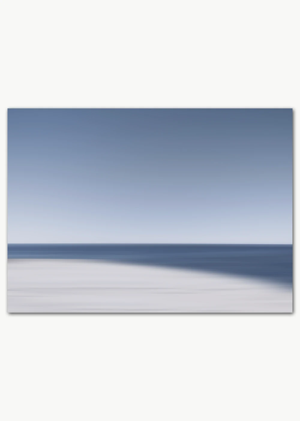 Poster mit abstrakter Darstellung von Strand, Meer und Himmel