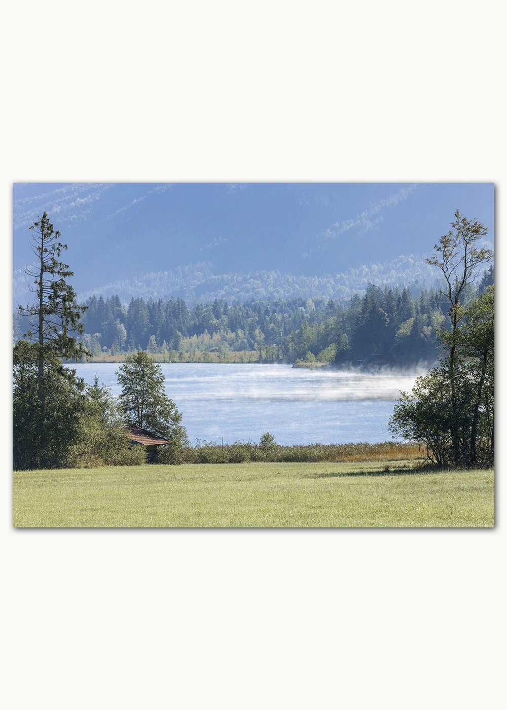 Poster mit Blick über den bayerischen Barmsee in spätsommerlicher Stimmung Poster mit Blick über den bayerischen Barmsee in spätsommerlicher Stimmung