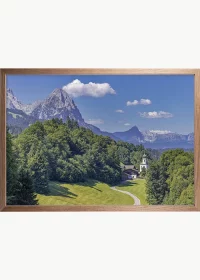Poster mit Blick auf die Berge Wamberg, Waxenstein und Zugspitze in einem Eiche-Rahmen Poster mit Blick auf die Berge Wamberg, Waxenstein und Zugspitze in einem Eiche-Rahmen