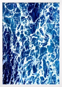 Das Meer aus der Vogelperspektive, Poster, Rahmen Weiß.