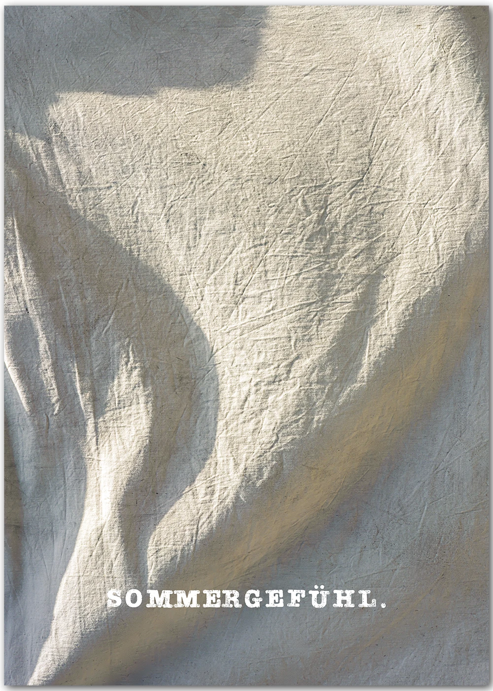 Poster mit einer Nahaufnahme von Sommerleinen mit Spruch Sommergefühl. Poster mit einer Nahaufnahme von Sommerleinen mit Spruch Sommergefühl.