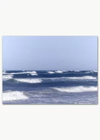 Waves, Premiumposter mit brandneuen Wellen an der Küste.
