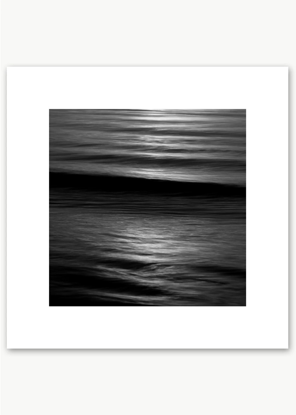 Mystic Seascapes 3, reduzierte maritime Fotografie in Schwarz-Weiss, Fine-Art-Print auf Hahnemühle Papier Mystic Seascapes 3, reduzierte maritime Fotografie in Schwarz-Weiss, Fine-Art-Print auf Hahnemühle Papier