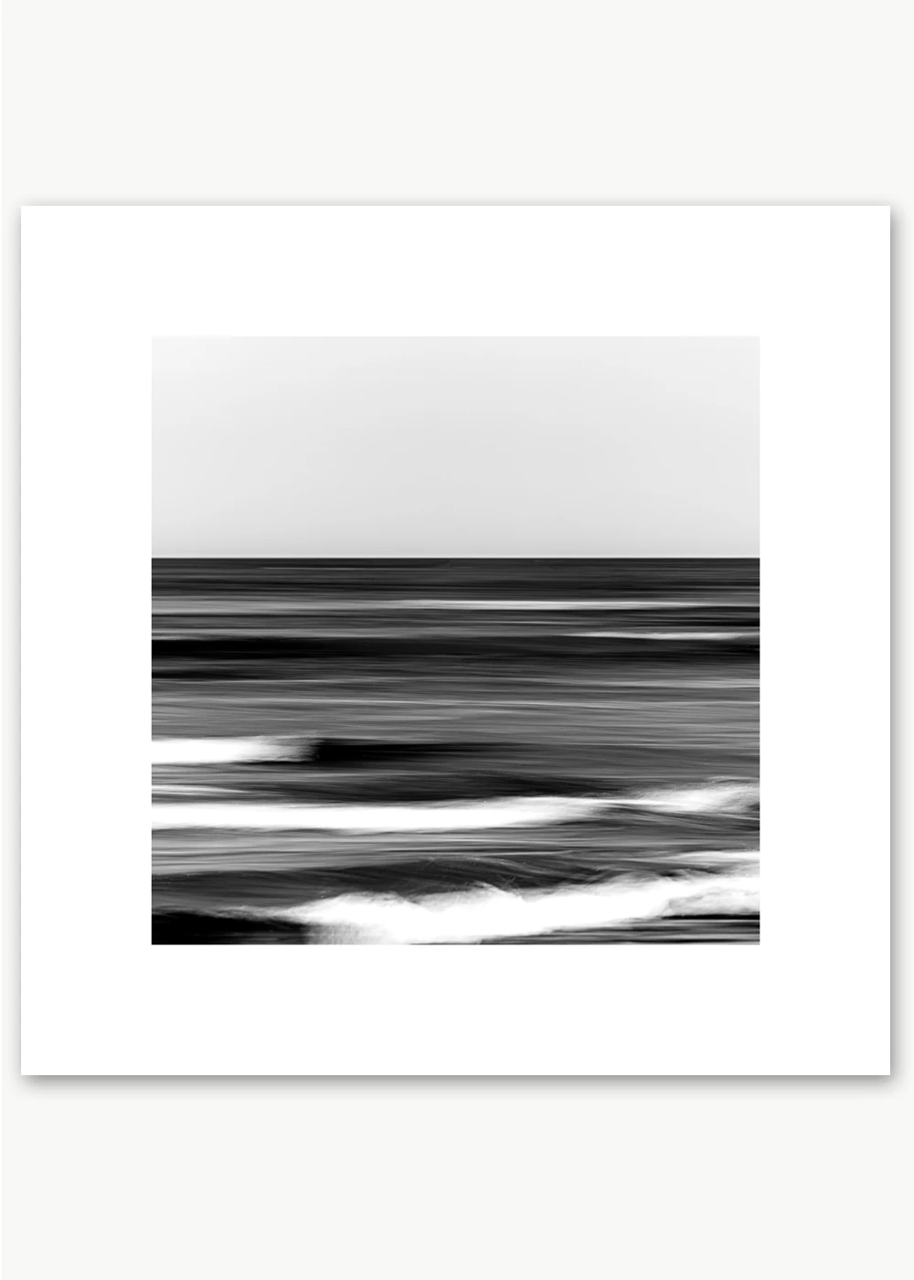 Mystic Seascapes 6, reduzierte Meeresfotografie in Schwarz-Weiss, Fine-Art-Print auf Hahnemühle Papier