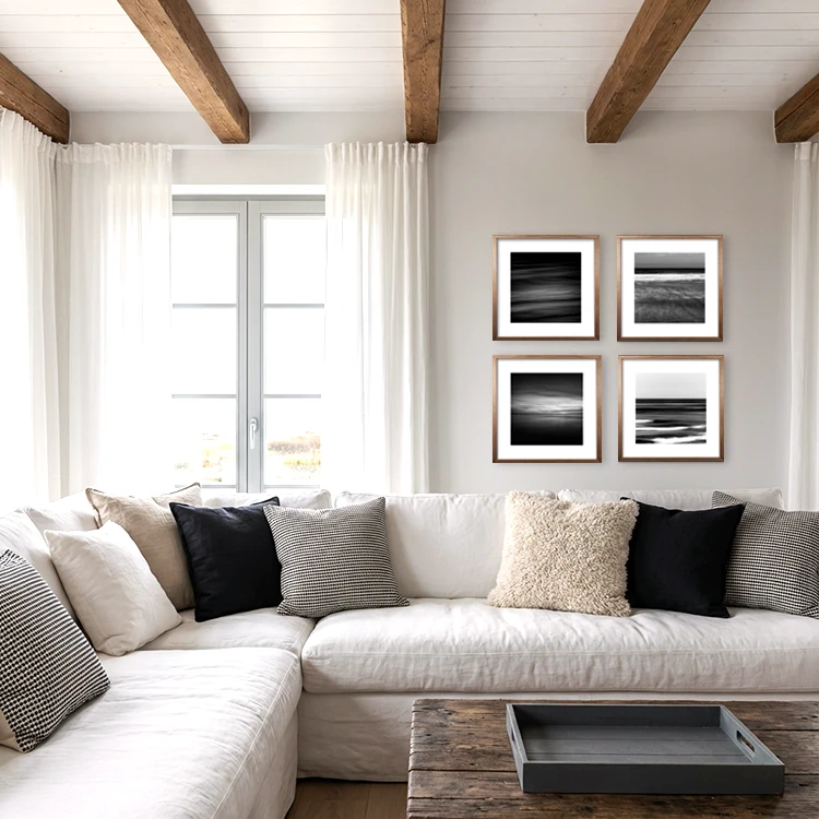 Inspiration Wohnzimmer: Edle Fine-Art-Prints in Schwarz-Weiße in Rahmen aus massiver Eiche natur. Inspiration Wohnzimmer: Edle Fine-Art-Prints in Schwarz-Weiße in Rahmen aus massiver Eiche natur.