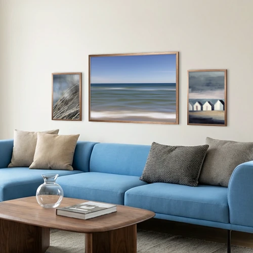 Wohnzimme-Bilder in optimaler Platzierung über dem Sofa. Wohnzimme-Bilder in optimaler Platzierung über dem Sofa.